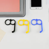 Plastic Hand Mobile Stand (Mix Color 1 Pc)